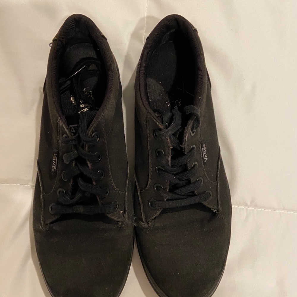 Vans - Picture 2 of 4